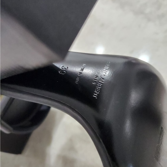 YSL Heels - Picture 5 of 5